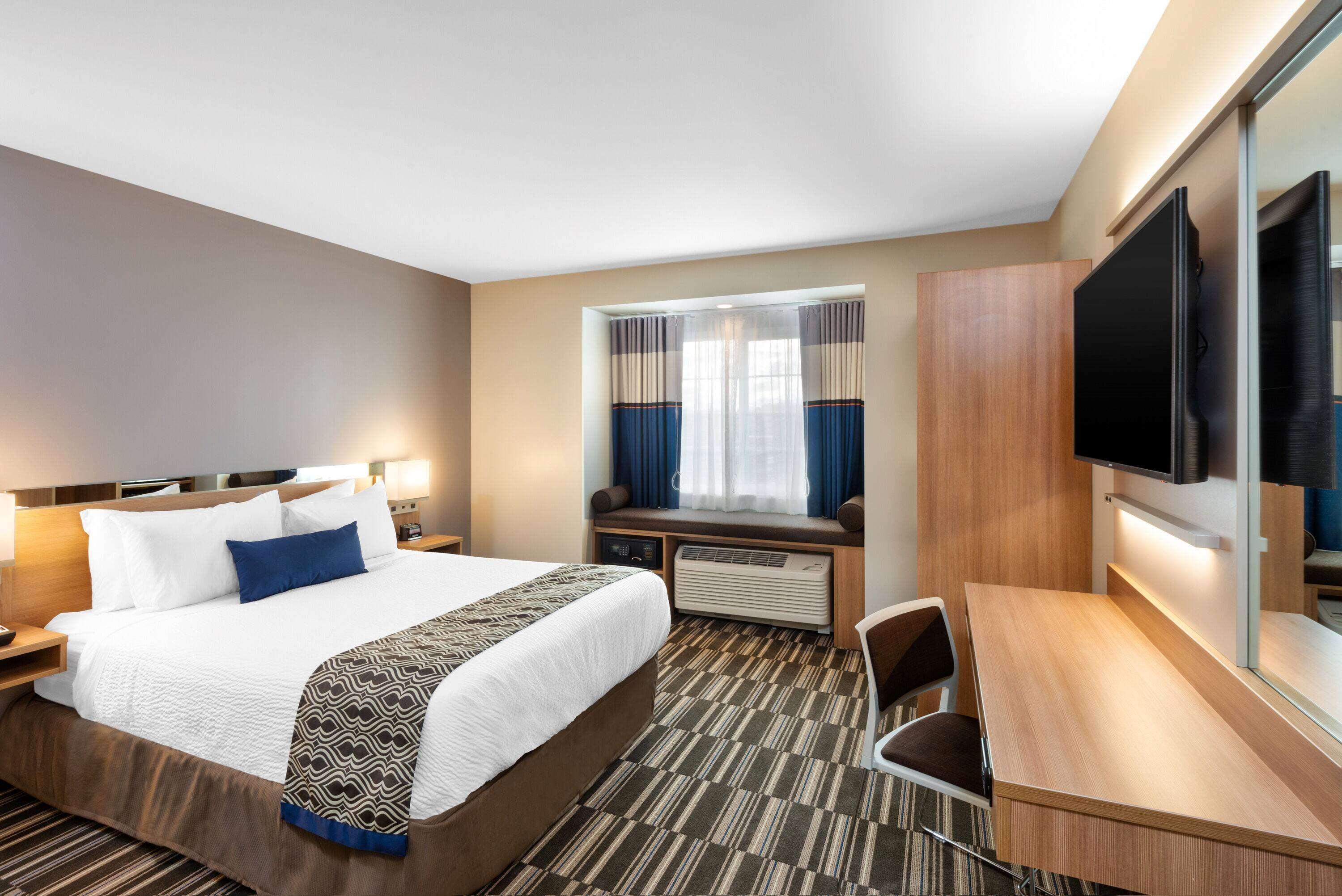Microtel Inn & Suites By Wyndham Farmington Bagian luar foto