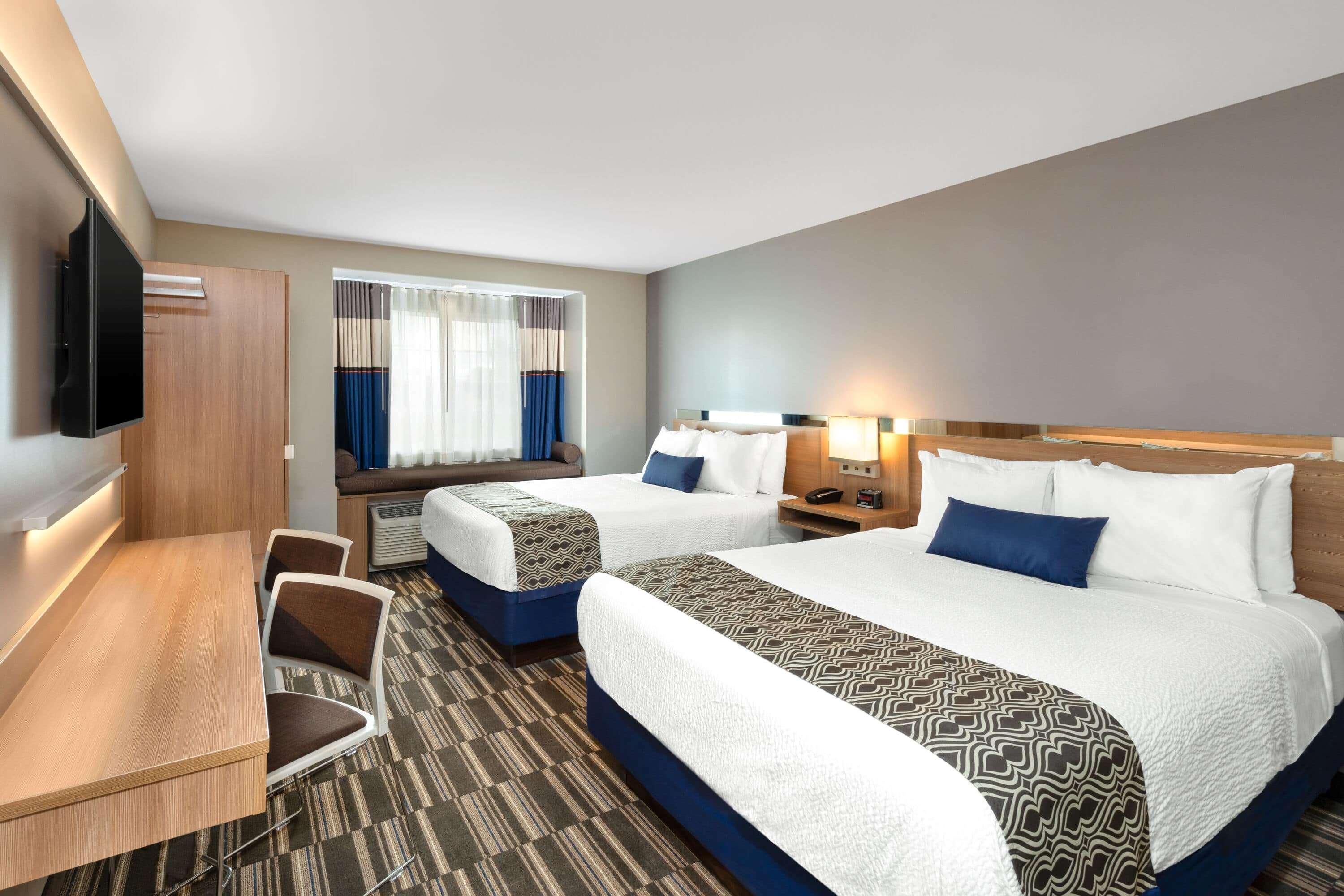 Microtel Inn & Suites By Wyndham Farmington Bagian luar foto
