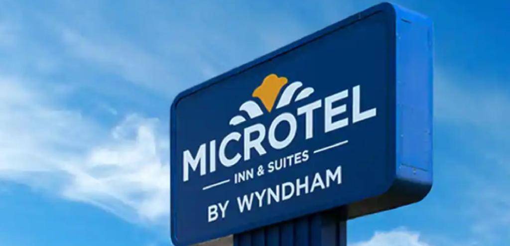 Microtel Inn & Suites By Wyndham Farmington Bagian luar foto