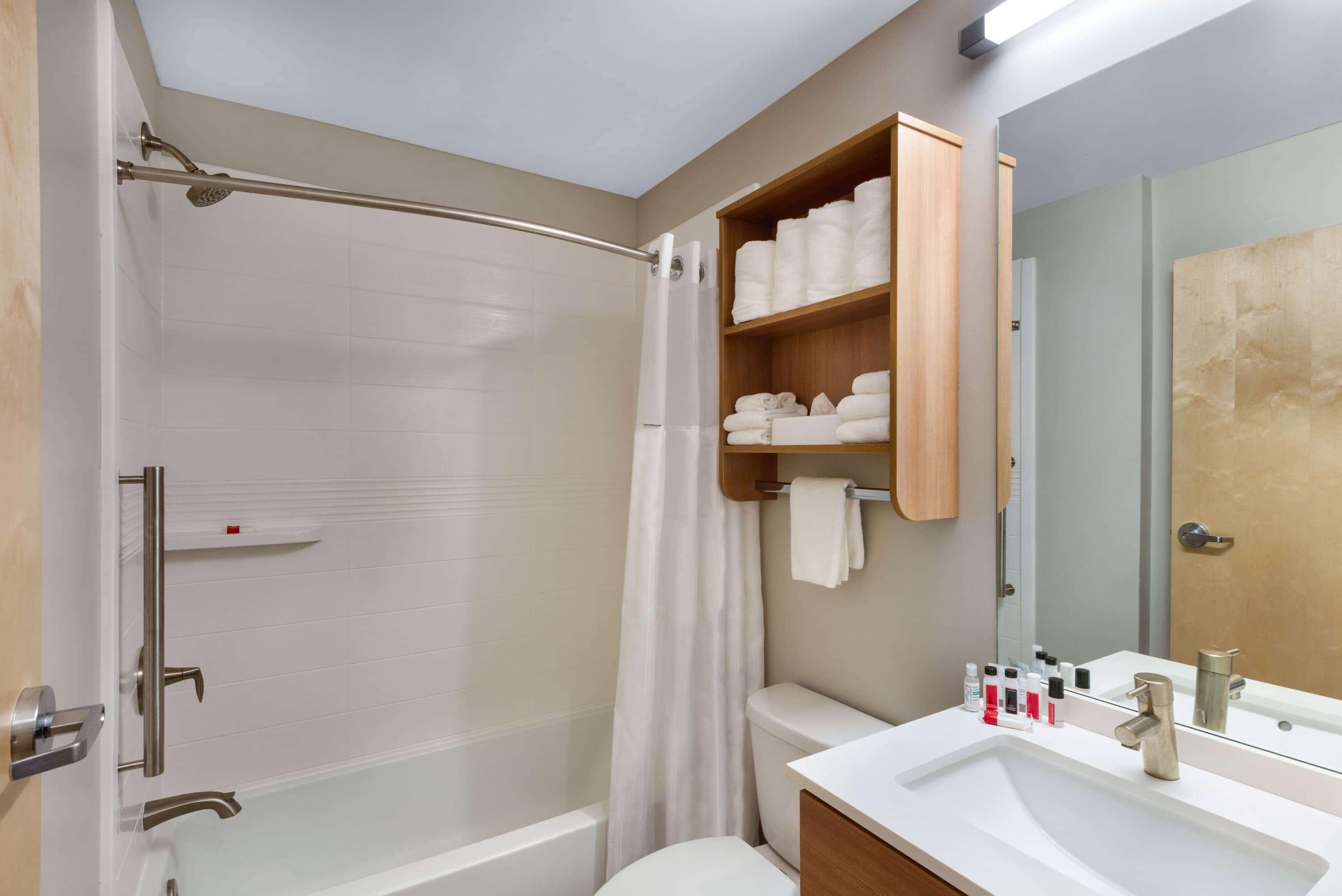 Microtel Inn & Suites By Wyndham Farmington Bagian luar foto