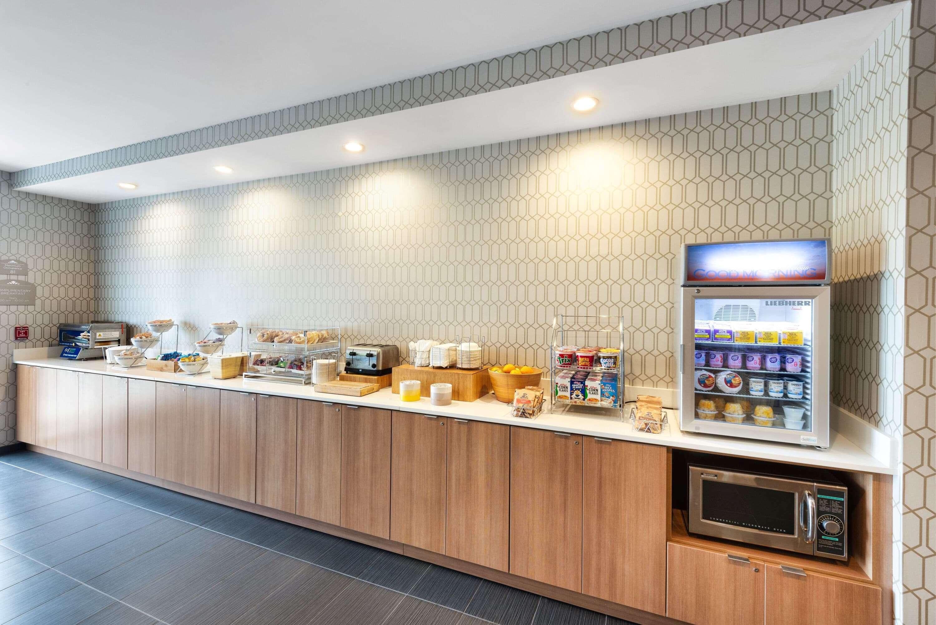 Microtel Inn & Suites By Wyndham Farmington Bagian luar foto